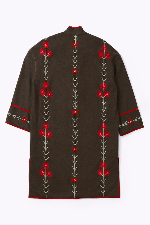 Short coat in wool with pockets